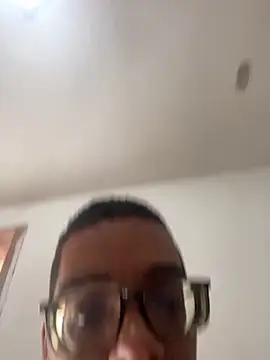 Snapshot of Diegodelicia chatting on November 18, 2025, 1:04 pm Diegodelicia online show from November 18, 2025, 1:04 pm