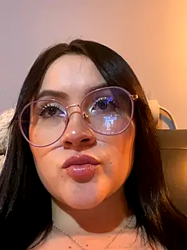 ValentinaOrtiz3 online show from October 18, 2025, 3:42 am