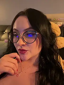 ValentinaOrtiz3 online show from January 13, 2026, 11:43 pm