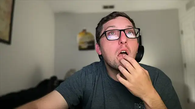 Milflover96 online show from October 12, 2025, 2:32 am