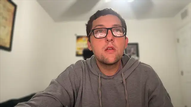 Snapshot of Milflover96 chatting on November 25, 2025, 2:55 am Milflover96 online show from November 25, 2025, 2:55 am