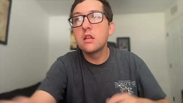 Snapshot of Milflover96 chatting on November 30, 2025, 2:32 pm Milflover96 online show from November 30, 2025, 2:32 pm