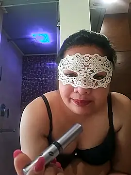 Snapshot of Sexy-Lara-69 chatting on February 23, 2025, 10:17 am Sexy-Lara-69 online show from February 23, 2025, 10:17 am