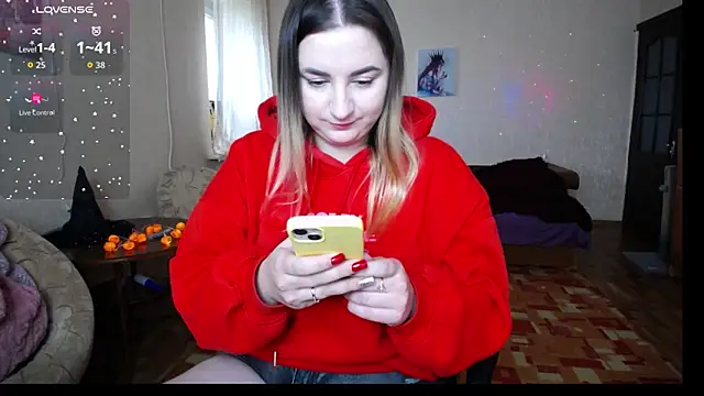 YourSwetiwGirl online show from October 18, 2025, 10:16 am