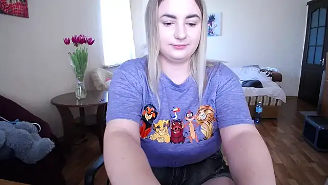 YourSwetiwGirl online show from March 13, 2026, 10:11 am