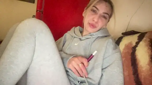 Snapshot of sarrah_rossy chatting on February 25, 2025, 7:58 pm sarrah rossy online show from February 25, 2025, 7:58 pm