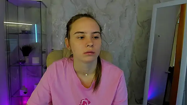 Lika 0ne online show from October 26, 2025, 11:05 am