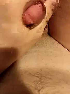 jojolecochon1 online show from March 9, 2025, 4:00 pm