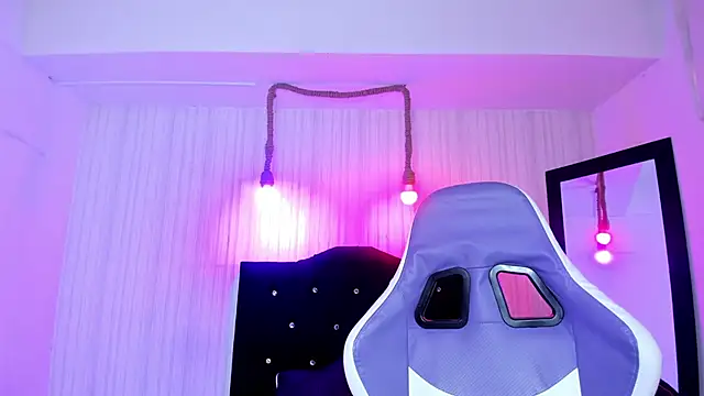 nicky angel1 online show from October 24, 2025, 6:37 pm