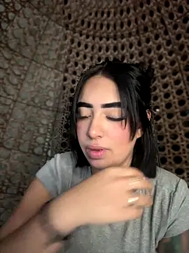 Snapshot of Scarlett-LS chatting on October 3, 2025, 3:58 am Scarlett-LS online show from October 3, 2025, 3:58 am