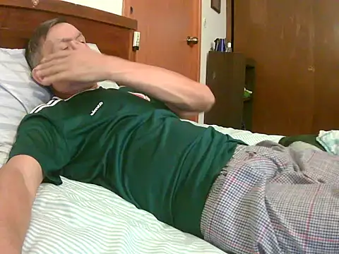 Snapshot of elver271@xh chatting on November 6, 2025, 4:24 am elver271xh online show from November 6, 2025, 4:24 am