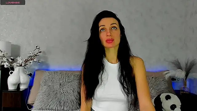 Tina Mart online show from February 5, 2026, 11:48 am