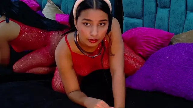 MariamLaraa online show from February 26, 2025, 5:28 pm