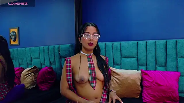 MariamLaraa online show from February 28, 2025, 2:20 pm