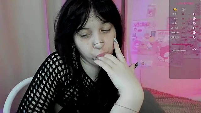 Snapshot of marynixoxo chatting on November 27, 2025, 8:49 am marynixoxo online show from November 27, 2025, 8:49 am