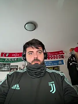 Sex-10-10 online show from November 10, 2025, 10:14 am