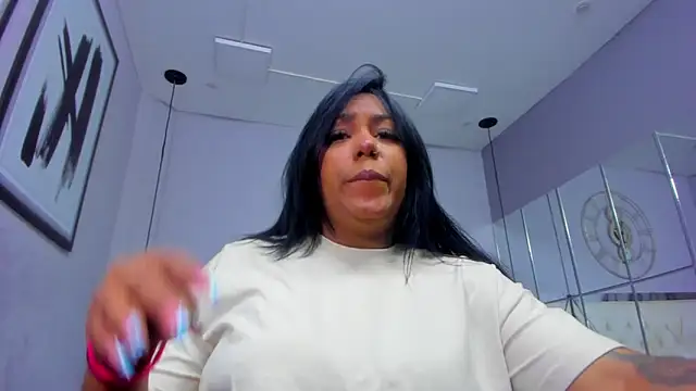 Snapshot of emma_purple_ chatting on October 24, 2025, 12:45 pm emma purple online show from October 24, 2025, 12:45 pm