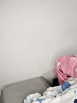 emma purple  online show from December 5, 2025, 2:42 am