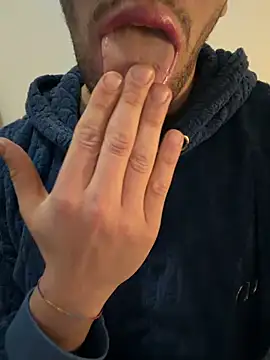 yaxxx03 online show from October 20, 2025, 5:02 pm