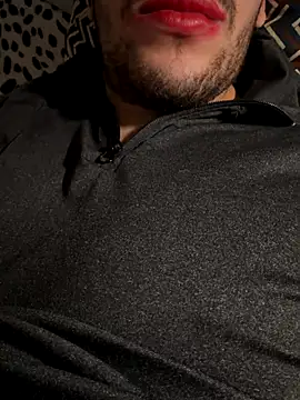 yaxxx03 online show from December 21, 2025, 12:23 pm