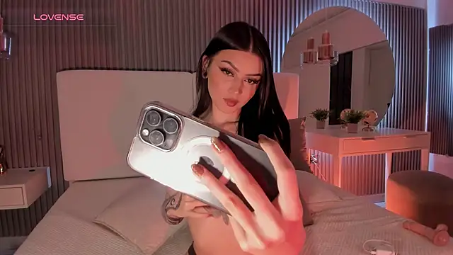 Snapshot of Giselle_royy chatting on November 13, 2025, 8:19 pm Giselle royy online show from November 13, 2025, 8:19 pm