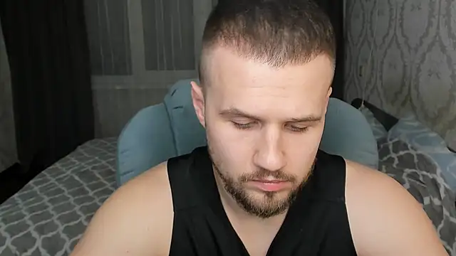 Snapshot of Vladik_b chatting on February 22, 2025, 7:25 pm Vladik b online show from February 22, 2025, 7:25 pm