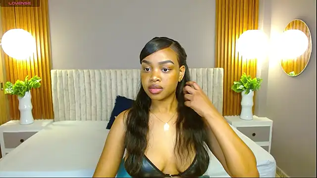 TianaSky online show from March 18, 2025, 7:42 pm