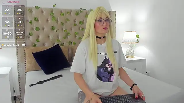 CandieGilson   online show from February 17, 2025, 6:15 pm