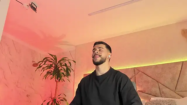 DickGriffith  online show from September 29, 2025, 12:43 pm