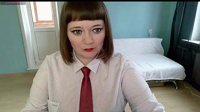 Snapshot of LizaMilfa chatting on October 4, 2025, 9:18 am LizaMilfa online show from October 4, 2025, 9:18 am