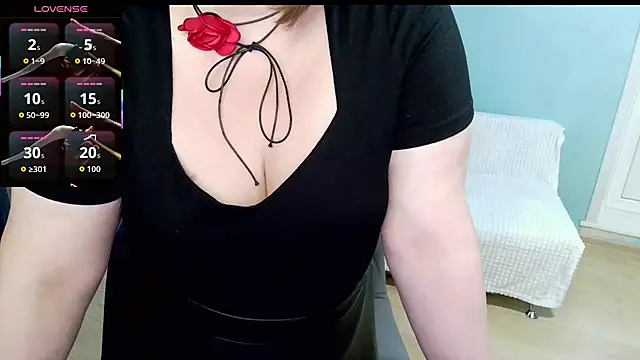 Snapshot of LizaMilfa chatting on November 7, 2025, 11:32 am LizaMilfa online show from November 7, 2025, 11:32 am