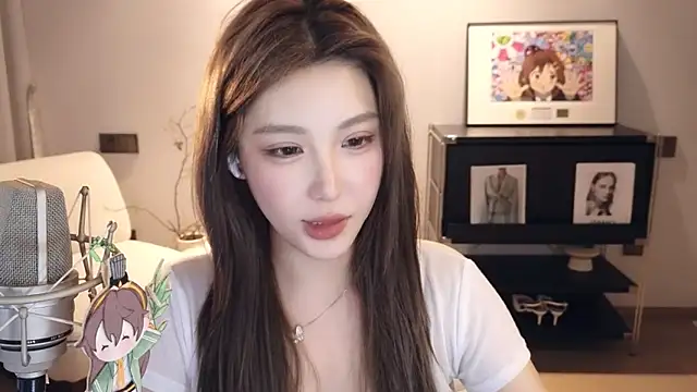 Snapshot of Ginny-bb chatting on March 13, 2025, 5:18 pm Ginny-bb online show from March 13, 2025, 5:18 pm
