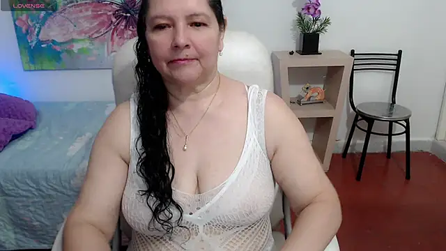 leonela 69 online show from March 15, 2025, 11:50 pm