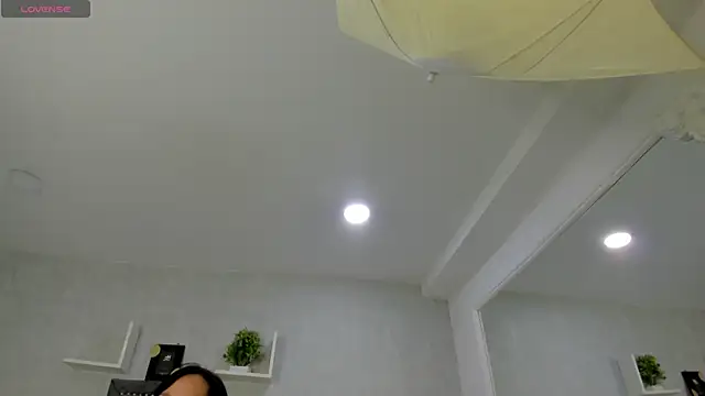 EmiliaRose  online show from November 8, 2025, 9:02 pm