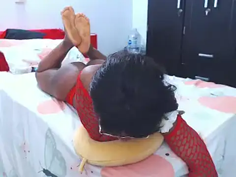 Keyra Dainty online show from February 26, 2025, 1:30 pm