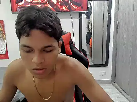 Snapshot of David_Gil19 chatting on March 15, 2025, 5:30 am David Gil19 online show from March 15, 2025, 5:30 am