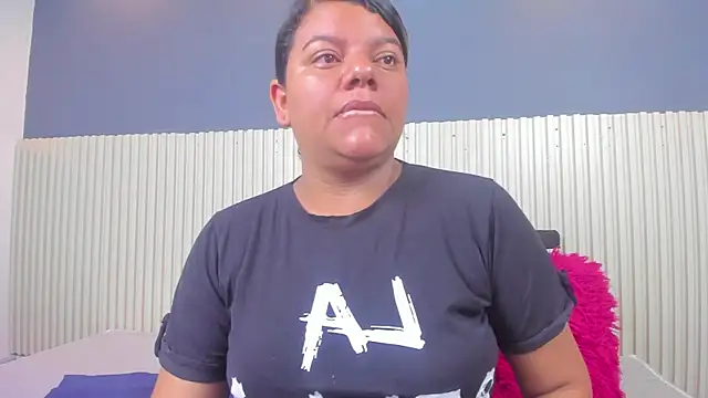 Snapshot of Aida-nicolle chatting on September 12, 2025, 9:31 am Aida-nicolle online show from September 12, 2025, 9:31 am