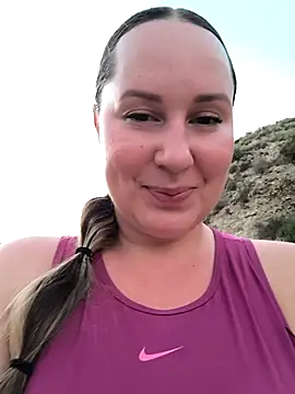 Mona Plus online show from September 11, 2025, 6:19 pm