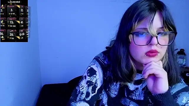 scarleth shadow online show from October 7, 2025, 6:32 am