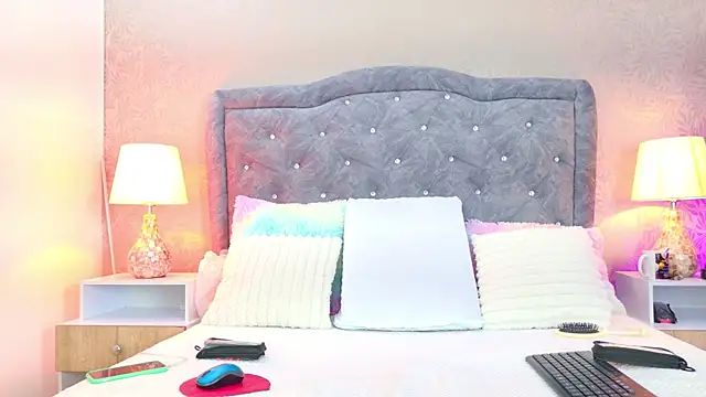 YesyHills online show from March 22, 2026, 12:08 pm