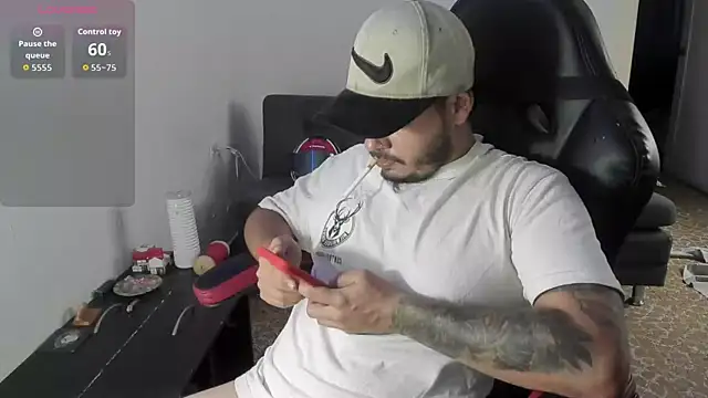 Snapshot of ragnar_lothbrok777 chatting on October 19, 2025, 8:20 pm ragnar lothbrok777 online show from October 19, 2025, 8:20 pm