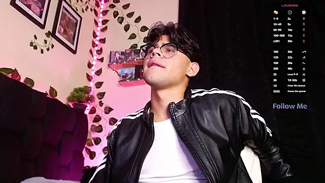 Snapshot of isaac-saenz chatting on February 25, 2025, 12:58 am isaac-saenz online show from February 25, 2025, 12:58 am