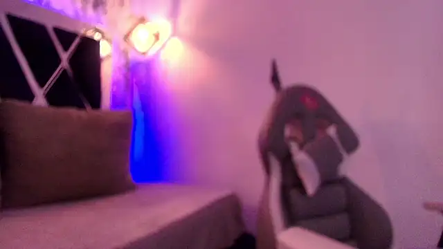 charlotte bluee online show from January 15, 2026, 6:44 pm