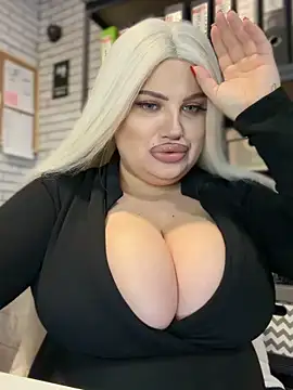 Snapshot of Eliaden chatting on November 21, 2025, 3:27 am Eliaden online show from November 21, 2025, 3:27 am