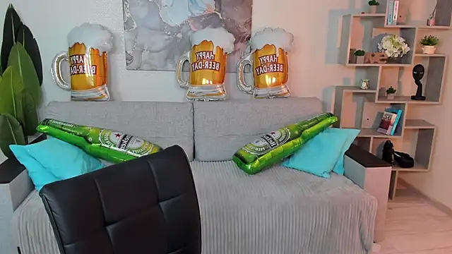 GabriellaMays online show from October 1, 2025, 5:13 am