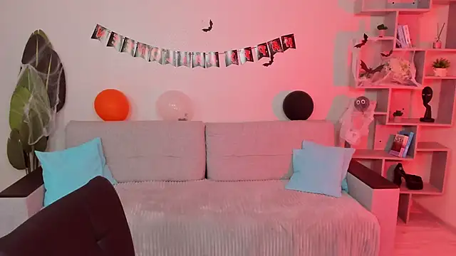 GabriellaMays online show from October 22, 2025, 5:08 am