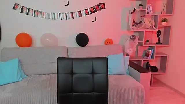 GabriellaMays online show from October 26, 2025, 5:13 am