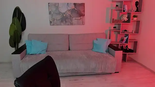 GabriellaMays online show from April 12, 2026, 5:12 am