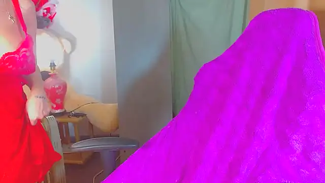 Snapshot of moonmaaiden chatting on February 8, 2026, 6:28 am moonmaaiden online show from February 8, 2026, 6:28 am