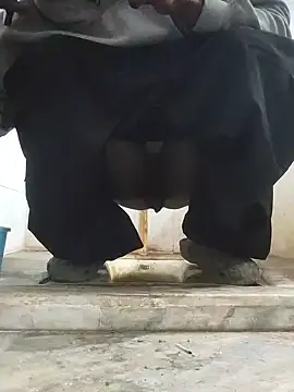 boyyouwant33 online show from December 23, 2025, 10:57 am